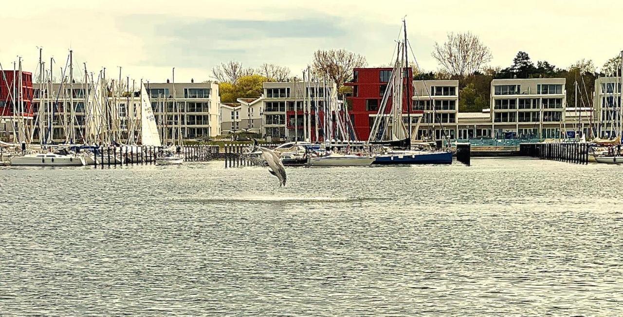 Modernes An Timmendorfer Promenade, 1. Reihe * Timmendorfer Strand